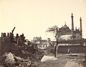 Bateria perto da Begum Kotie. Segundo ataque de Sir Colin Campbell em março de 1858 de Felice Beato