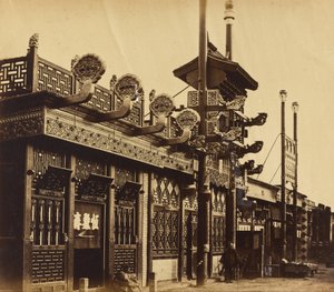 Lojas e rua, cidade chinesa de Pekin, outubro de 1860 de Felice Beato