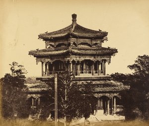[O Grande Palácio Imperial (Yuan Ming Yuan) antes do incêndio, Pekin, 18 de outubro de 1860]. de Felice Beato