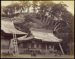 O templo de Hachiman, Kamakura de Felice Beato
