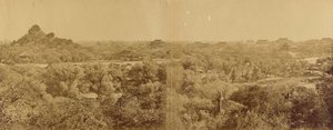 Vista do Palácio Imperial de Inverno, Pequim, mostrando o moinho artificial, 29 de outubro de 1860 de Felice Beato