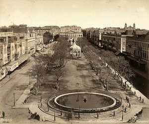 Alexandria, Egipto: Praça dos Cônsules, com uma grande fonte redonda de Félix Bonfils
