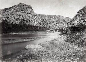 "Nahr el-Kalb" (o rio do cão) entre as montanhas do Líbano, perto de Beirute, na Palestina