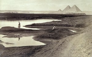 As Pirâmides de Gizé, c.1880 (fotografia a preto e branco) de Félix Bonfils