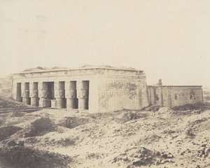 Dendera Tentyris, Templo de Athor - Vista Geral, 1851-52, impresso em 1853-54. de Félix Teynard
