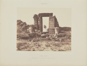 Karnak (Tebas). Primeiro Pilar - Ruínas da Porta e dos Colossos, vistos do Ponto E de Félix Teynard