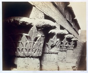 As capitais do pórtico, Templo de Khnum, Esna, Egito, 1862