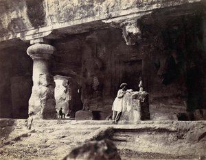Elephanta de Water Cave, Combe Martin Bay, Watermouth, década de 1870. de Francis Frith