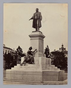 Milão. Antonio Tantardini (1829-1879) e Odoardo Tabacchi (1831-1905), monumento a Camillo Benso, conde de Cavour, político e empresário italiano de Francis Frith