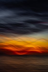 Pôr-do-sol vibrante no oceano