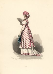 Mulher de vestido branco com caimento cor-de-rosa, avental às riscas.