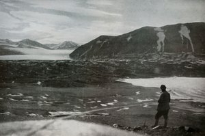 A boca do vale seco, mostrando a geleira da Commonwealth, 1912, 1913.