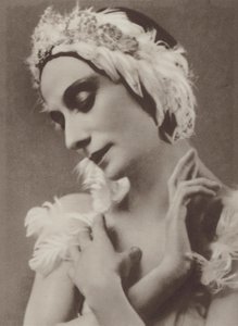 Pavlova em O Cisne Moribundo (foto a p/b) de Frans van Riel