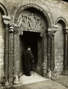 Catedral de Ely: Porta do Prior, com Bedesman de Frederick H. Evans