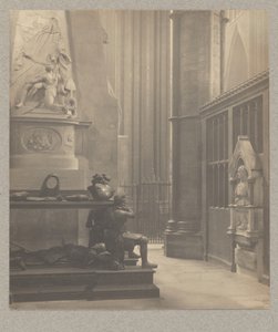 [Abadia de Westminster: corredor leste do transepto norte, túmulo de De Vere e Franklin] de Frederick H. Evans