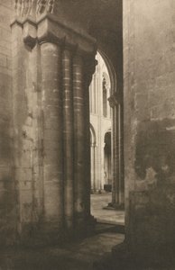 Trabalho de câmera: Catedral de Ely: uma memória dos normandos, 1903.