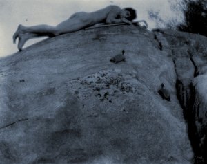Homem jovem nu em rochas com tartaruga e equipe de pastor, c.1906 (cyanotype)
