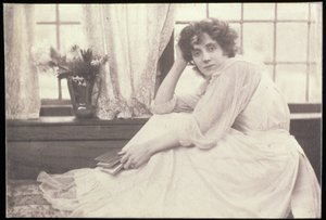Fotografia de retrato de Beatrice Stella Tanner (1865-1940) Sra. Patrick Campbell, de Frederick Hollyer (1837-1933) de Frederick Hollyer