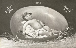 1915, cartão de Páscoa mostrando soldado de bebê já armado no ovo de French Photographer