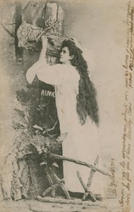 Crois Espere Aime (Believe Hope Love). Postal enviado em 1913. Handwrighting na borda direita é uma mensagem pessoal entre os membros da família. de French Photographer