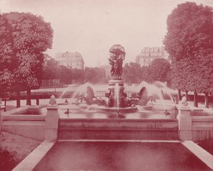 Fonte do Observatório, Palácio do Luxemburgo (foto a p/b) de French Photographer
