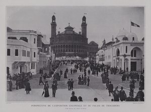 Pavilhões Coloniais Franceses e o Palais du Trocadero vistos da Pont d