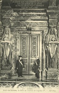 Hotel Des Invalides, Paris (foto a p/b) de French Photographer