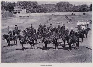 Exército Russo: Oficiais do regimento (foto a p/b) de French Photographer