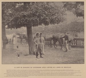 Comuna de Paris, Acampamento de Cavalaria de Luxemburgo após a Entrada do Exército de Versalhes (foto a p/b) de French Photographer