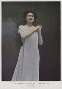 Mademoiselle Hatto, premiada cantora nos concursos do Conservatório de Paris, 1899 (foto colorida) de French Photographer