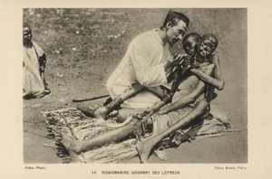 Missionário tendendo a leprosos de French Photographer