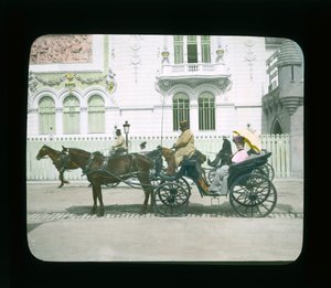 Exposição de Paris: Palácio das Artes Decorativas, Paris, França, 1900 (lanterna) de French Photographer