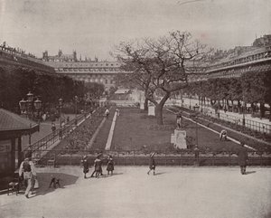 Paris: Jardim do Palácio Real (foto a p/b) de French Photographer