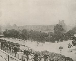 Paris: Jardim em frente ao Palácio Tuileries (foto a p/b) de French Photographer
