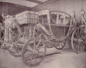 Paris: Royal Carriage, Musee Cluny (foto a p/b) de French Photographer
