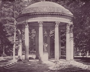 Paris: Templo do Amor, Versalhes (foto a p/b) de French Photographer