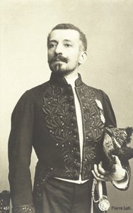 Pierre Loti, oficial da marinha francesa e romancista de French Photographer