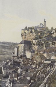 Rocamadour, a rocha e a cidade, vista N de French Photographer