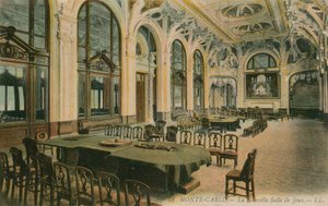 A nova sala de jogos em um cassino de Monte Carlo. Postal enviado em 1913. de French Photographer