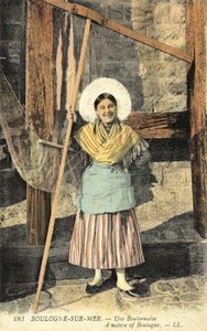 Vestido tradicional de Boulougne (foto a cores) de French Photographer