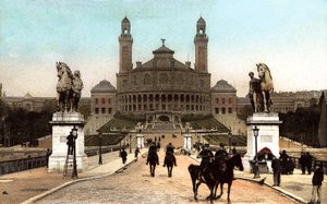Palácio Trocadero construído para a Feira Mundial de Paris de 1878, c. 1906 (foto) de French Photographer