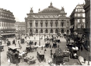 Vista da Ópera de Paris, 1890-99 de French Photographer