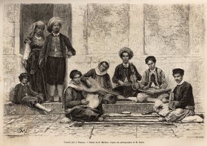 Uma orquestra judaica, em Tlemcen, invariavelmente composta por 5 instrumentos: o rbabab monta em 2 cordas; o kouistra, uma espécie de alaúde; o kamendja, ou violino; o centihr, uma espécie de caixa de trapézio plana e o derboucha, uma espécie de pandeiro  de French School