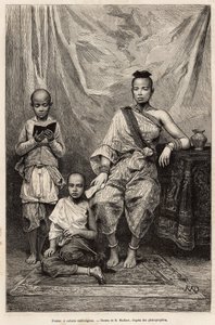 Mulher e crianças cambojanas, gravada após um desenho de D.Maillart, ilustrando a viagem a Cochinchine, do Dr. Morice, em 1872, publicada em "Le tour du monde" 1875, editada por Edouard Charton, edição Hachette, Paris. Coleção Selva. de French School