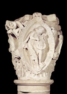 Capital representando a terceira chave de Plainsong com um tocador de alaúde, c.1095 de French School