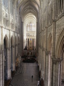Catedral de Amiens: interior (Somme 80) de French School