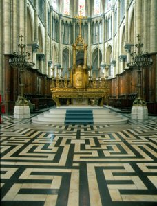 Cathedrale de Saint Omer (Norte 59): Altar e labirinto. de French School