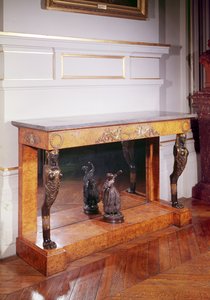 Console com quimera estilo egípcio (madeira)