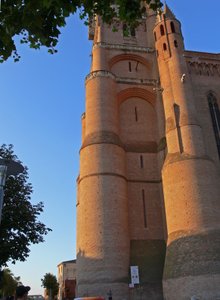 Retratando a torre oeste de French School