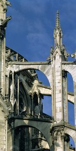 Dupla contrafortes voadores de French School
